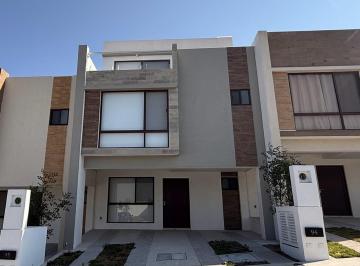 Casa en condominio · 4 Recámaras · 2 Estacionamientos · Casa en Condominio - Fraccionamiento Zibatá