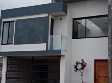 Casa · 150m² · 3 Recámaras · 2 Estacionamientos · Venta Casa Nueva Zona Vw - Finsa
