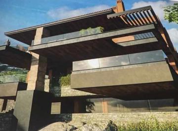 1 · Casa Residencial en Venta en El Club y Dentro del Campo de Golf Tres Marias