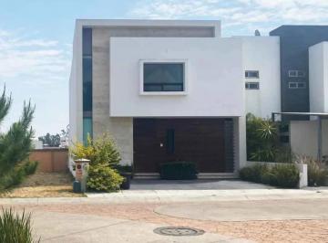 1 · Casa en Venta en Rincon de Altozano, Morelia