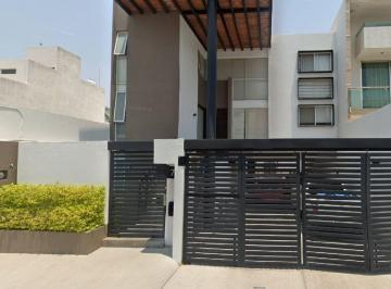 Casa de 3 habitaciones, Querétaro · Casa en Cerro de Loreto Queretaro, con 3 Recamaras y 2 Estacionamientos, Cerca de Hospital y Vias R.