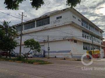 Edificio · 4800m² · 9 Estacionamientos · Edificio en Renta - Av Lerdo de Tejada, Col María de La Piedad.