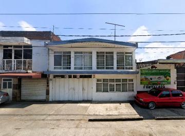 Casa de 3 habitaciones, Uruapan · Casa en Remate de Curinda La Tamacua Uruapan Michoacan!