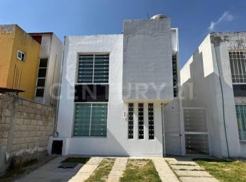 Casa · 117m² · 3 Recámaras · 2 Estacionamientos · Casa en Venta en Calimaya, Calimaya, Estado de México