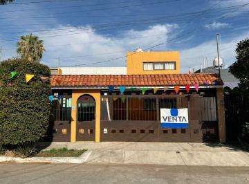 Casa de 4 habitaciones, Guadalajara · Casa de Una Planta en Venta, Jardines del Bosque, Guadalajara