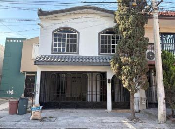 Casa de 3 habitaciones, Apodaca · Casa en Venta en Fuentes de San Miguel, Zona Valle Soleado, Apodaca, N. L.