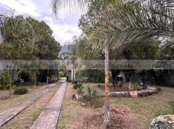 Terreno / Lote · 60m² · 1 Recámara · 4 Estacionamientos · Terreno / Lote en Venta en Yerbaniz