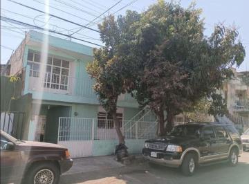 Casa de 4 habitaciones, Zapopan · Casa en Venta con Departamento en Santa Margarita