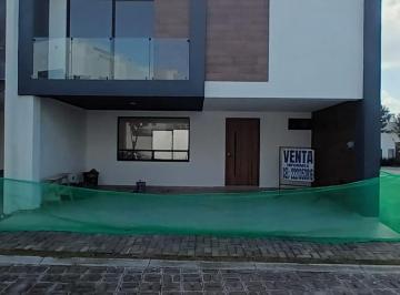 Casa · 260m² · 4 Recámaras · 3 Estacionamientos · Casa en Venta Parque Mexico, Lomas de Angelopolis