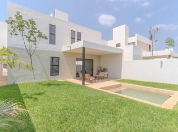 Casa · 245m² · 2 Recámaras · 2 Estacionamientos · Casa en Venta Conkal
