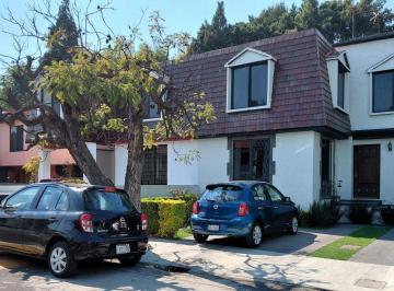 Casa de 3 habitaciones, Coyoacán · Casa Residencial Venta Coapa Coyoacán Fraccionamiento Privado con Seguridad y Excelente Plusvalia