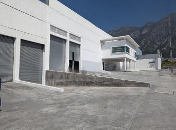 Bodega comercial · 1330m² · 6 Estacionamientos · Bodega de 1,330 m² por Av Colosio en Santa Catarina