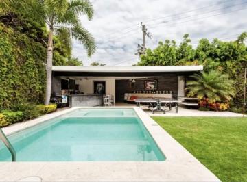 Casa · 417m² · 3 Recámaras · 6 Estacionamientos · Rinconada Vista Hermosa 2