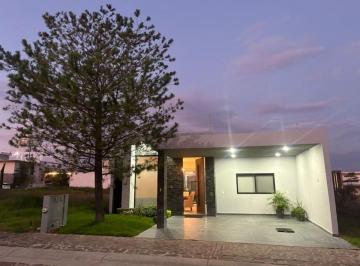 Casa de 3 habitaciones, León · Casa en Venta de un Piso en La Campiña del Bosque con 3 Recamaras