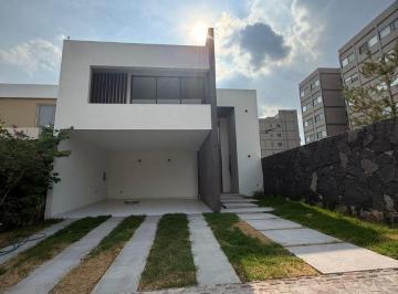 Casa de 3 habitaciones, León · Casa Nueva en Venta en La Campiña del Bosque con 3 Recamaras y 4 Estacionamientos