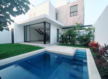 Casa de 3 habitaciones, Xochitepec · Casa con Alberca y Jardin Privado en Santa Fe