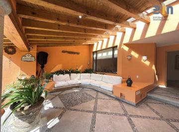 Casa · 430m² · 4 Recámaras · 2 Estacionamientos · Parques de La Herradura. Casa en Venta