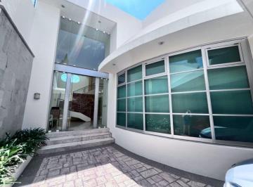Casa de 3 habitaciones, León · Casa en Venta en Valle del Campestre con 3 Recamaras y 3 Estacionamientos