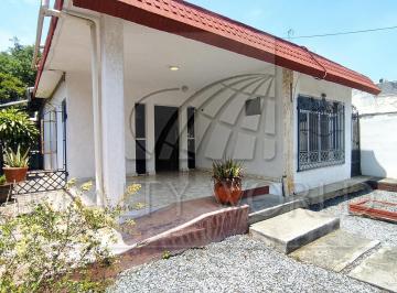 570845 · Casas en Venta en Santiago