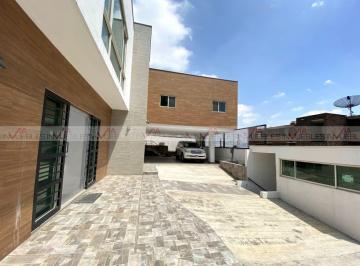 Casa uso de suelo · 820m² · 10 Recámaras · 8 Estacionamientos · Casa con Uso de Suelo en Renta en Vista Hermosa