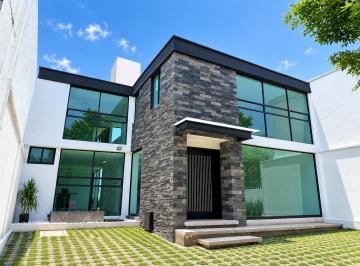 Casa de 3 habitaciones, Naucalpan de Juárez · Casa en Venta Circuito Héroes, Ciudad Satélite