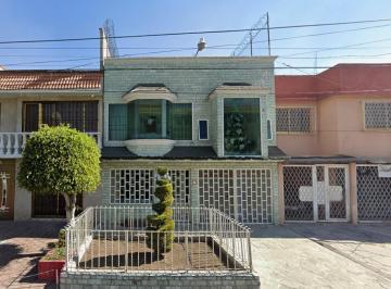 Casa de 4 habitaciones, Ecatepec de Morelos · Venta de Casa en La Colonia Jardines de Santa Clara Ecatepec de Morelos