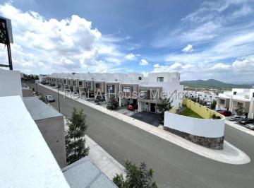Casa de 3 habitaciones, El Marqués · Inversionistas!, Casa en Venta en Zibata con Roof Garden 3 Recamaras