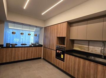Departamento · 204m² · 3 Recámaras · 3 Estacionamientos · Departamento en Bosque Real