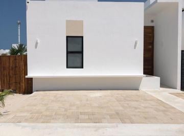 003ea64905cb0e87bdb844f5e5cd849b063d5c8cdad97449409c7d40917599a2 · Casa en La Playa, a 300 m del Mar.