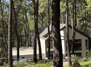 Villa de 4 habitaciones, Atemajac de Brizuela · Estrena Hermosa Cabaña en Tapalpa