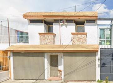 Casa de 3 habitaciones, Guadalajara · Venta de Casa en El Fraccionamiento Jardines de La Cruz Guadalajara