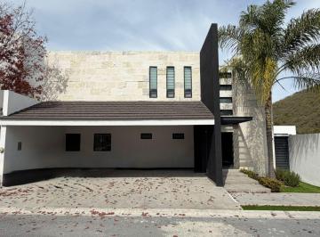 Casa de 3 habitaciones, Monterrey · Casa en Venta en Monterrey Zona Carretera Nacional Residencial de La Sierra