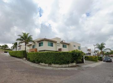Casa de 6 habitaciones, Querétaro · Venta de Casa en El Fraccionamiento Cumbres del Lago Juriquilla