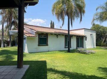 Casa · 380m² · 10 Estacionamientos · Casa en Venta en San Gil, San Juan del Rio, Queretaro