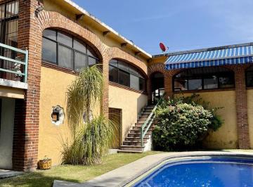 Casa · 307m² · 4 Recámaras · 2 Estacionamientos · Casa de un Nivel Fraccionamiento Las Brisas