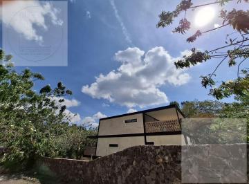 Casa · 236m² · 3 Recámaras · Moderna Casa en Venta en Santo Domingo Ocotitlán, en La Zona de Tepoztlán