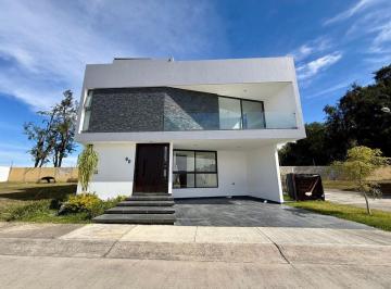 Casa en condominio · 312m² · 4 Recámaras · 2 Estacionamientos · Casa en Venta en Oportunidad | Valle Imperial - Coto Galo