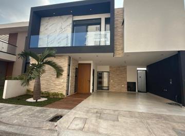 Casa · 332m² · 3 Recámaras · 2 Estacionamientos · Casa - Playas del Conchal