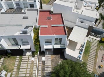 Casa en condominio · 142m² · 3 Recámaras · 3 Estacionamientos · Casa en Venta en Avento El Refugio, Queretaro