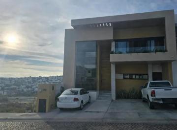 1 · Casa en Venta en Lomas de Juriquilla
