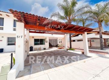 Casa de 3 habitaciones, Querétaro · Casa en Venta Cumbres del Lago