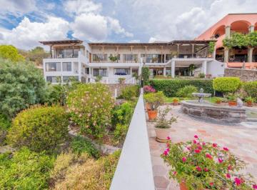 Casa de 9 habitaciones, San Miguel de Allende · ¡Excelente Inversión! Casa con Vistas Espectaculares en El Corazón de San Miguel de Allende