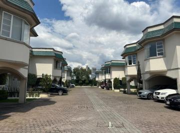 Casa en condominio de 3 habitaciones, Huixquilucan · Casa Remodelada en Condominio a La Venta en Interlomas