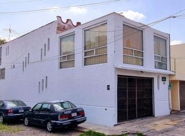 Casa de 3 habitaciones, Tlalnepantla de Baz · Casa en Zona Satélite Bien Ubicada