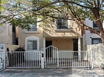 Casa · 108m² · 3 Recámaras · 2 Estacionamientos · Casa en Renta | Los Faisanes 2° Sector | Frente a Parque | Guadalupe, N. L. | (Acceso Controlado)