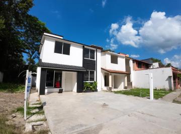 Casa · 120m² · 3 Recámaras · 2 Estacionamientos · Casa Nueva en Venta en Residencial con Alberca y Terraza