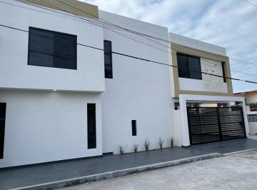 Casa · 276m² · 3 Recámaras · Casa - Unidad Nacional