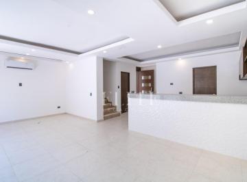 Casa · 190m² · 3 Recámaras · 2 Estacionamientos · Casa en Venta o Renta en Residencial Arbolada de 3 Recamaras y Alberca