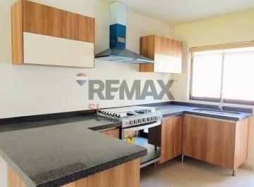 Casa · 140m² · 4 Recámaras · 2 Estacionamientos - Remax Si · Rcv Casa Venta El Mirador Alezza