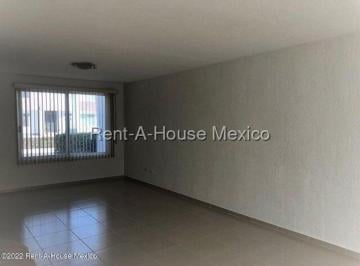 Casa de 3 habitaciones, Querétaro · Venta - Santa Fe Juriquilla. Casa con Amenidades y 3 Recámaras